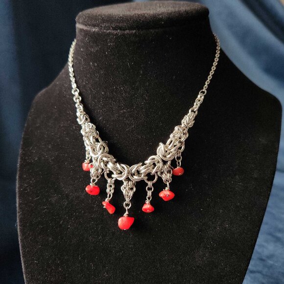 Gothic red vampire chandelier chunky silver necklace - Picture 9 of 9